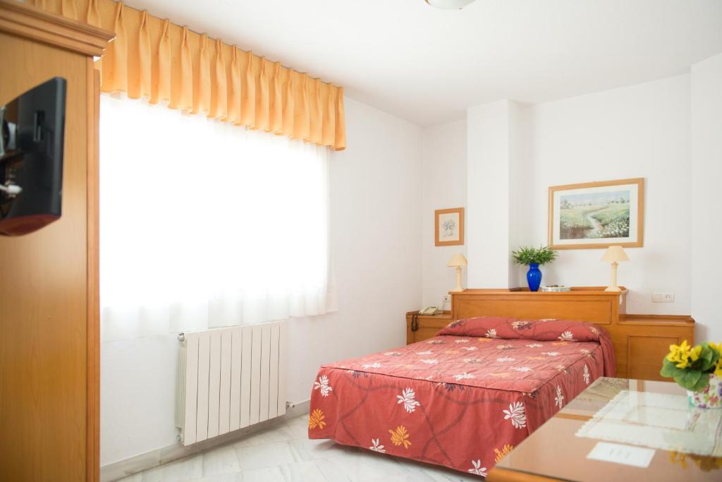 Hostal Camino Real Гранада Стая снимка